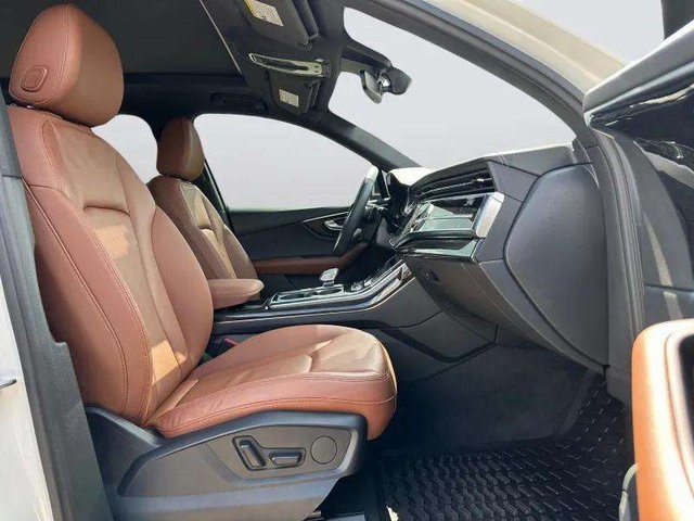 2023 Audi Q7 45 Premium photo 32