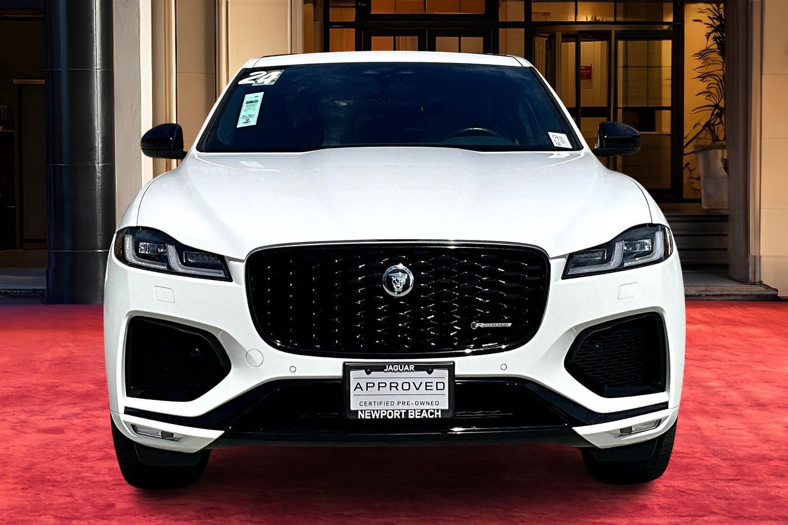 2024 Jaguar F-PACE P400 R-Dynamic S photo 2