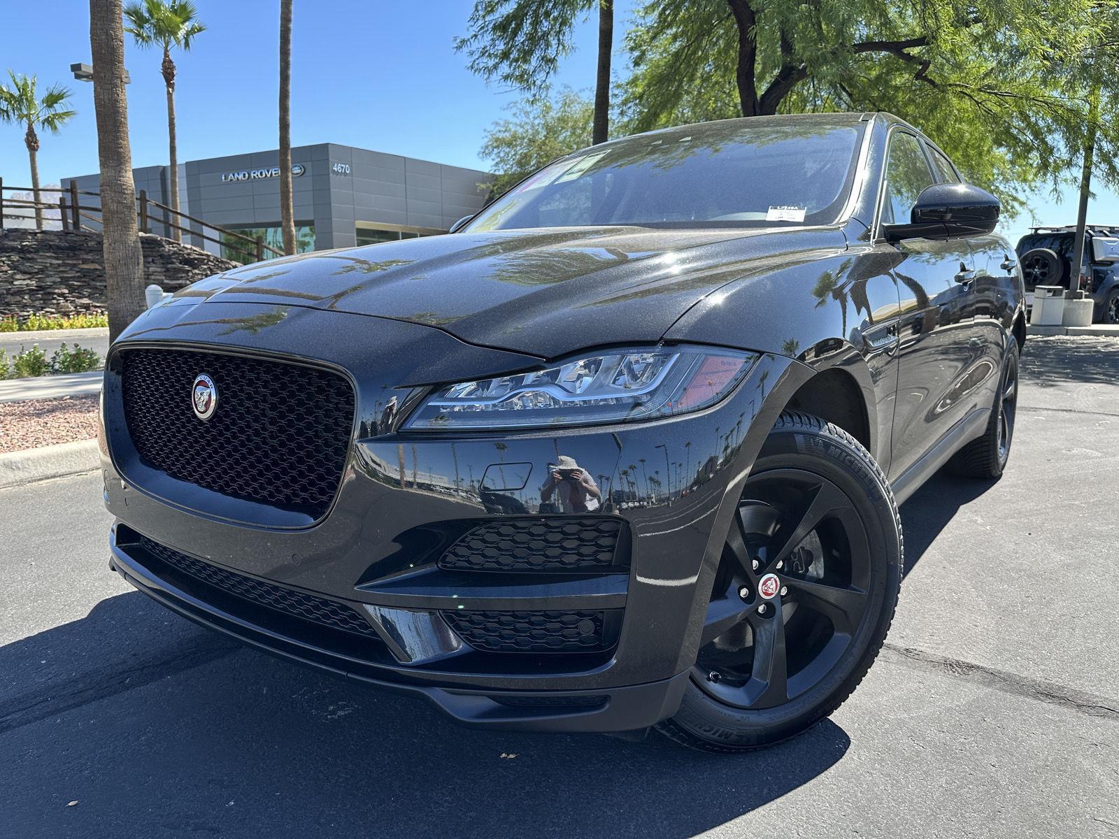 2018 Jaguar F-PACE Prestige photo 4
