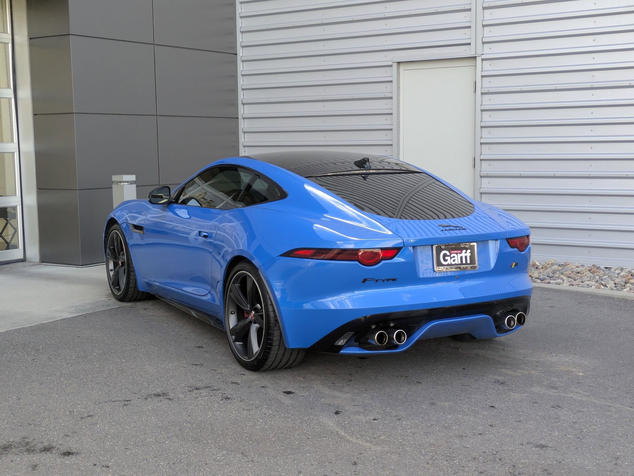 2020 Jaguar F-TYPE R photo 3