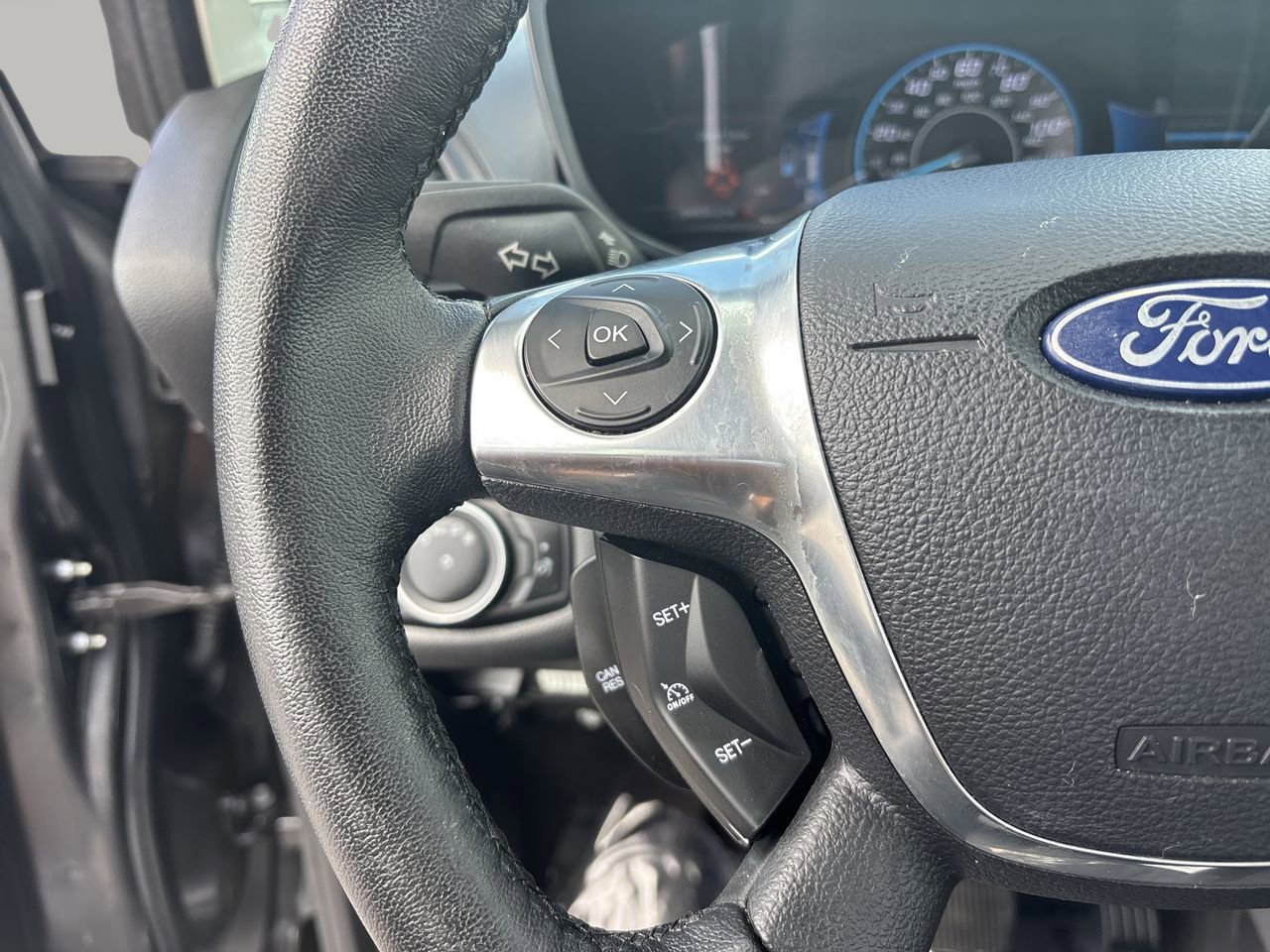 2017 Ford C-Max Hybrid SE photo 24