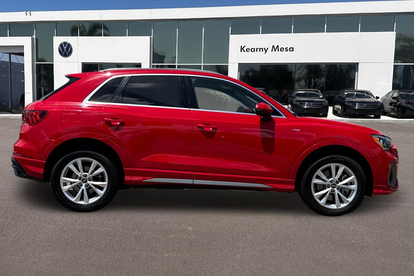 2022 Audi Q3 Premium S line photo 3