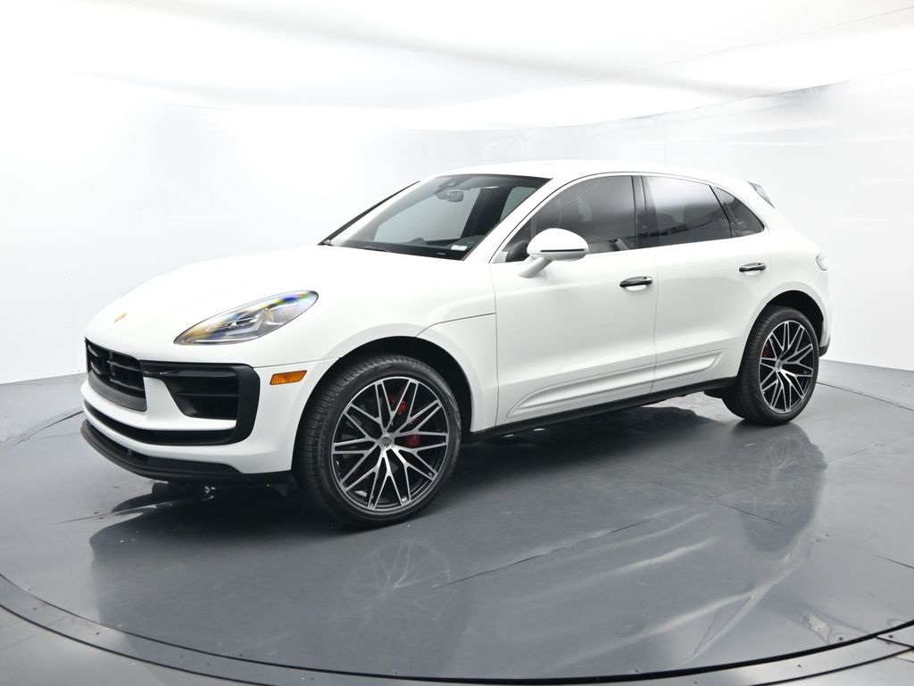 2023 Porsche Macan S's photo