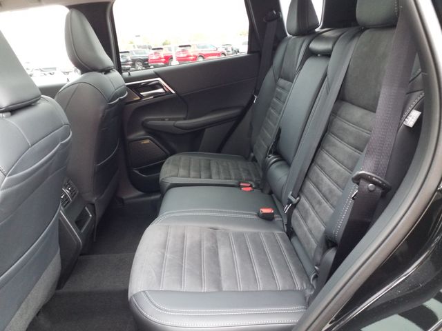 2025 Mitsubishi Outlander SE photo 20