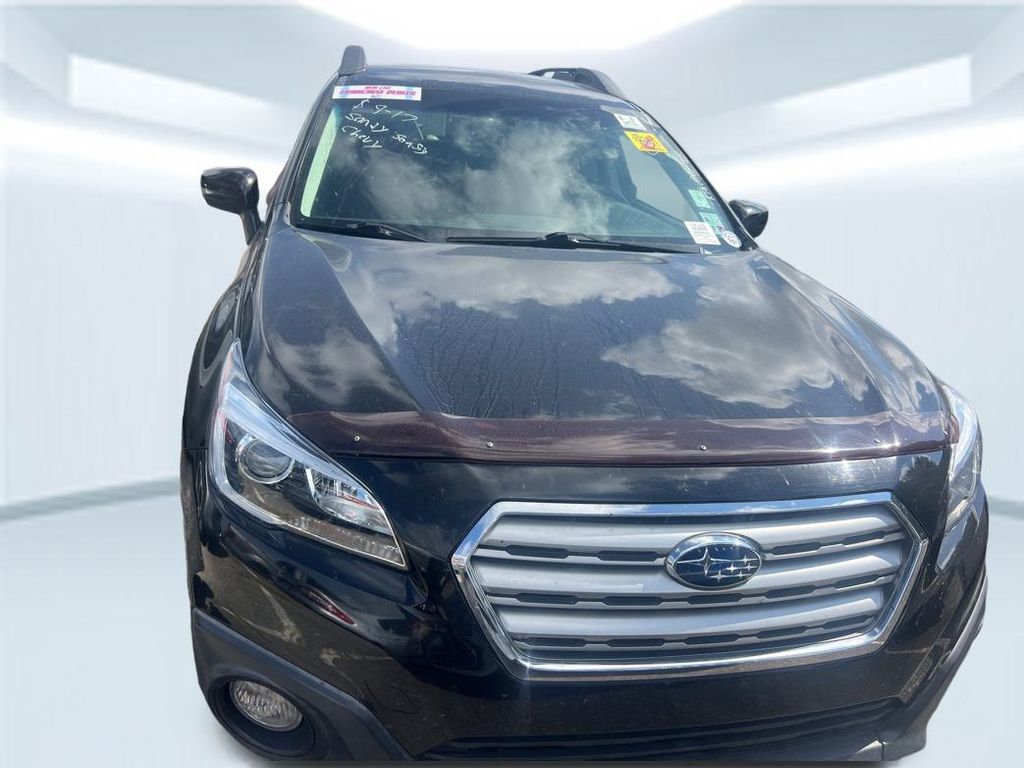2017 Subaru Outback 2.5i Premium photo 2
