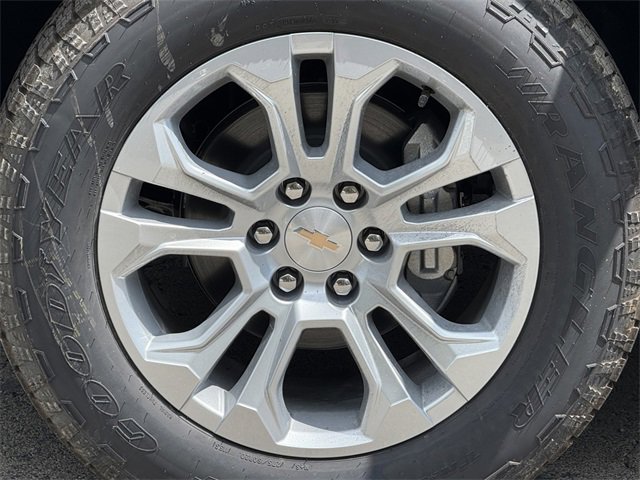 2026 Chevrolet Silverado 1500 LTZ photo 13
