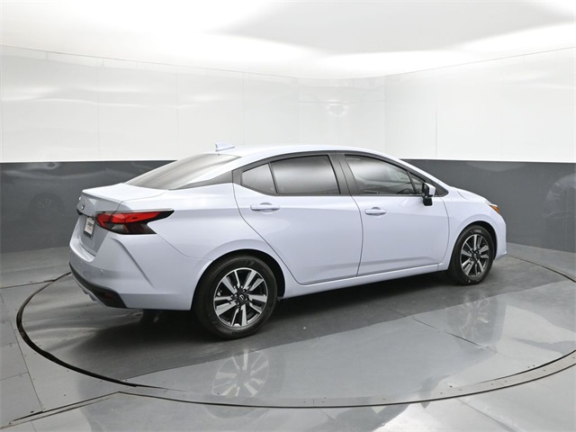2025 Nissan Versa SV photo 14