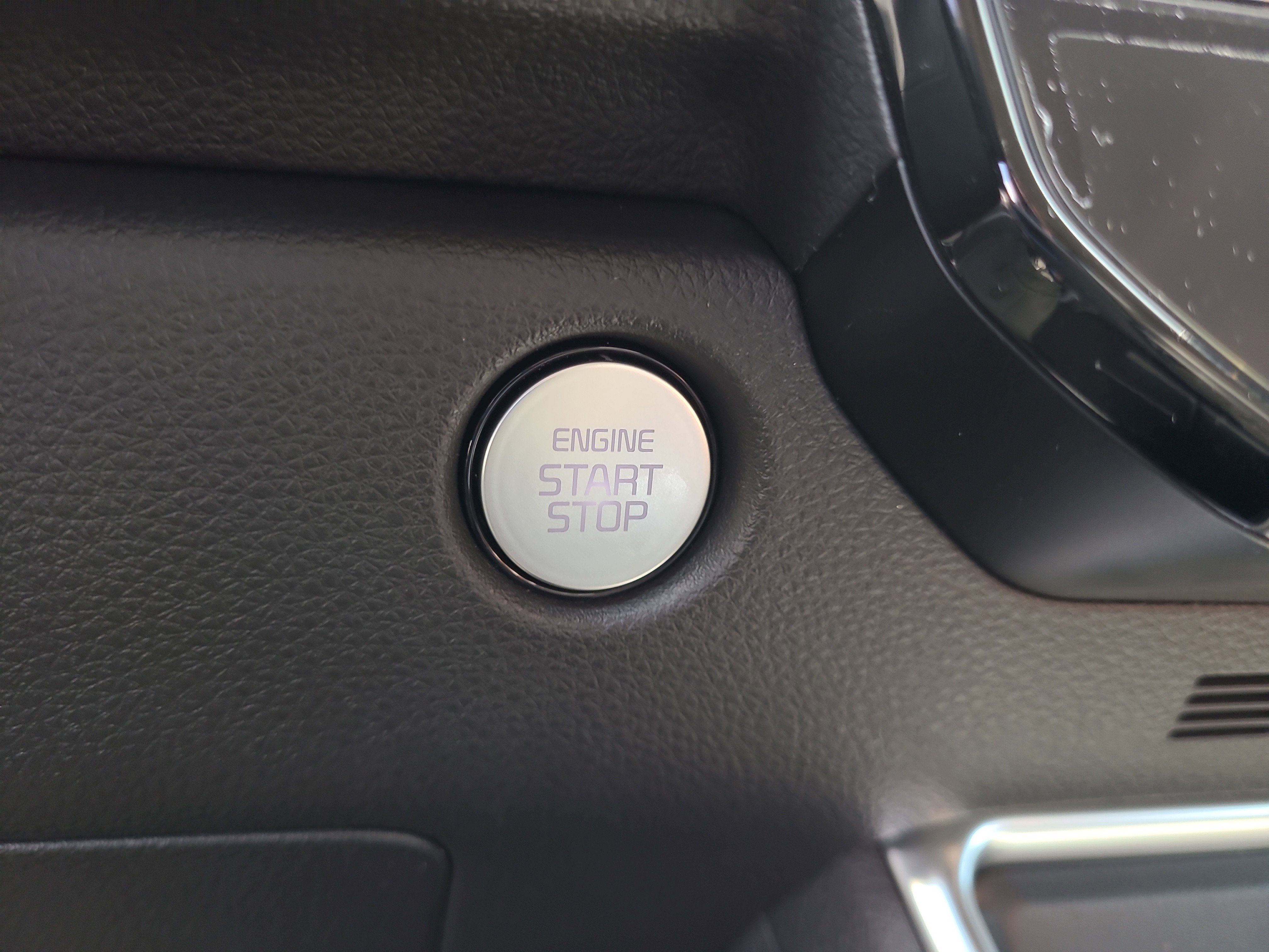 2026 Kia Carnival SX Prestige photo 9