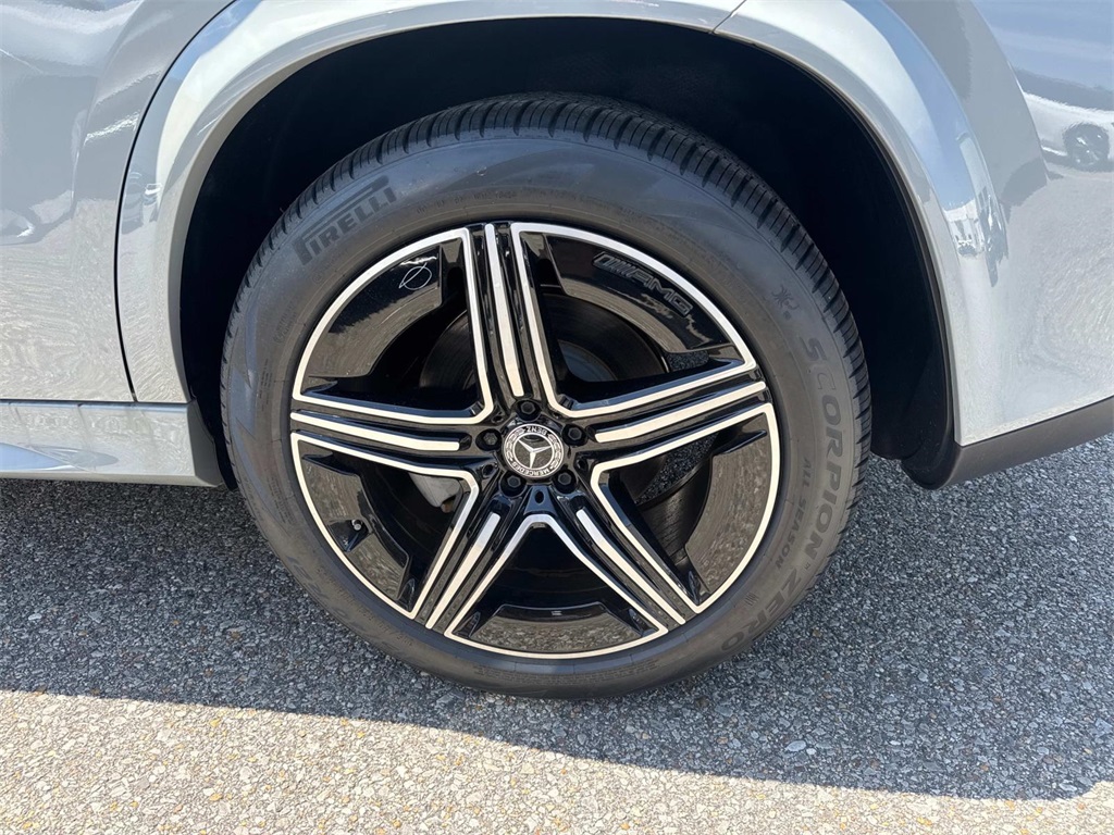 2025 Mercedes Benz GLE 350 4MATIC photo 2
