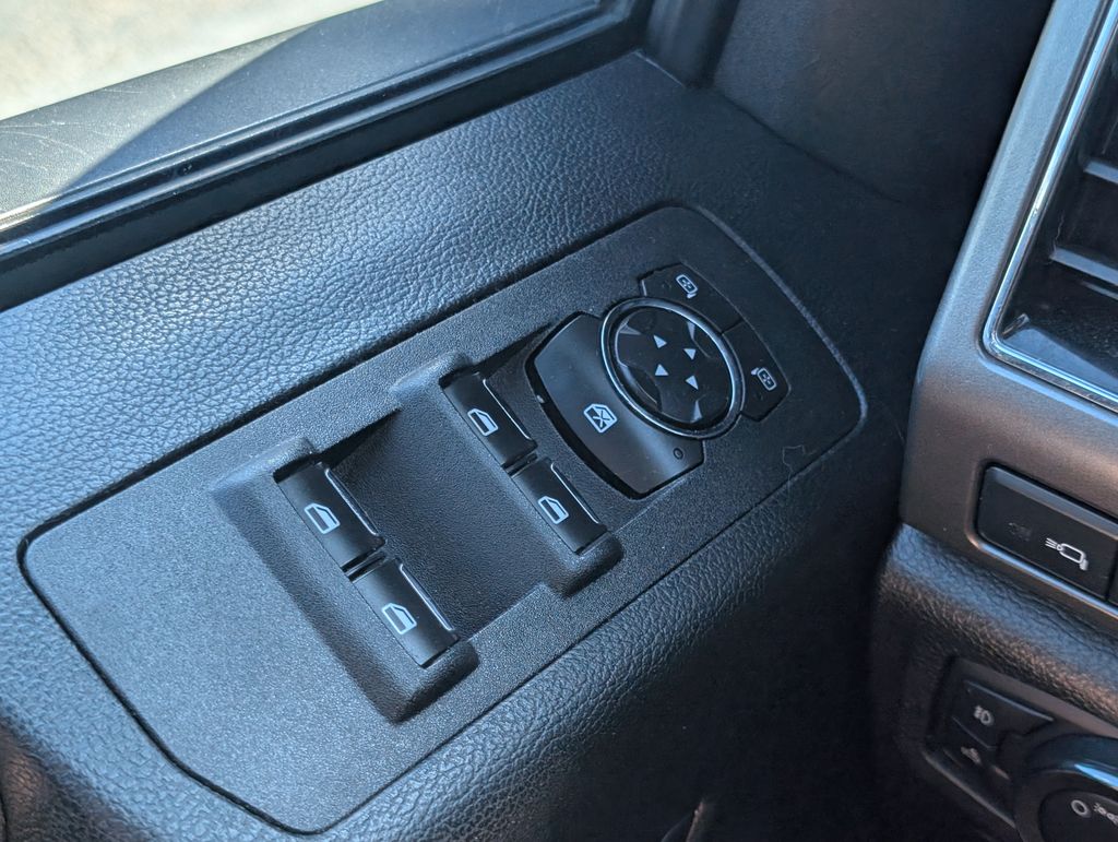 2018 Ford F-150 XLT photo 8