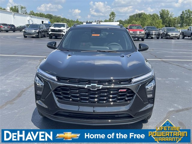 2025 Chevrolet Trax photo 3