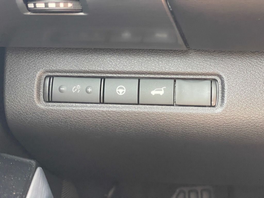2024 Nissan Pathfinder SL photo 18