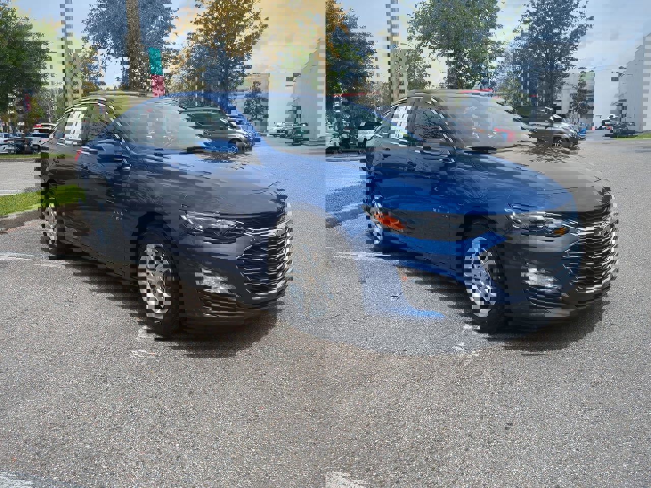 2023 Chevrolet Malibu 1LT photo 2