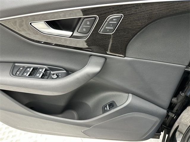 2025 Audi Q7 55 Premium photo 5