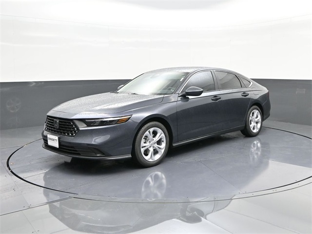 2025 Honda Accord LX's photo