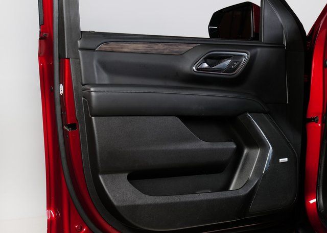 2021 Chevrolet Suburban Z71 photo 23