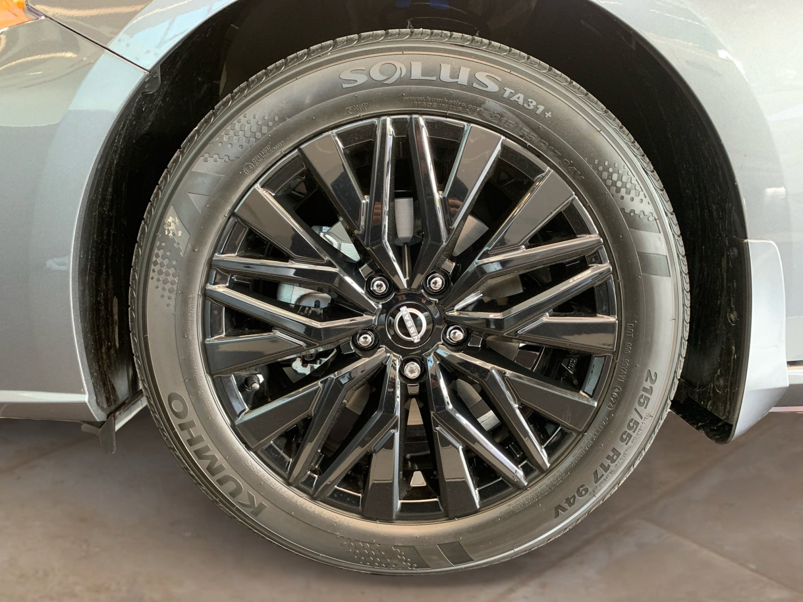 2025 Nissan Altima SV photo 25