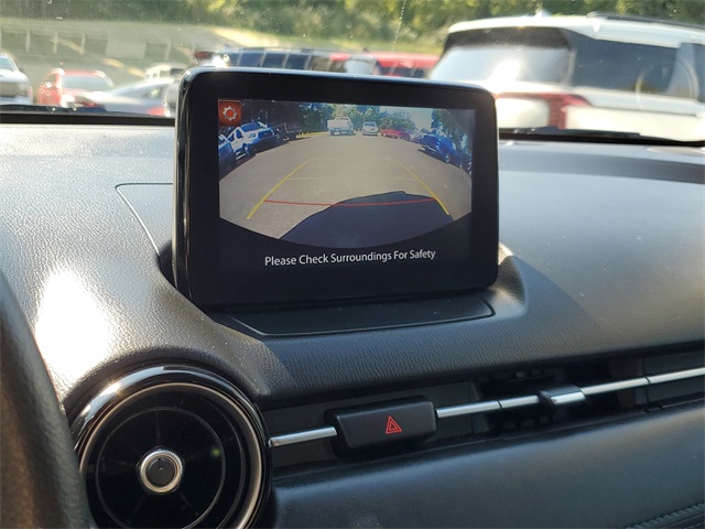 2020 Toyota Yaris LE photo 18