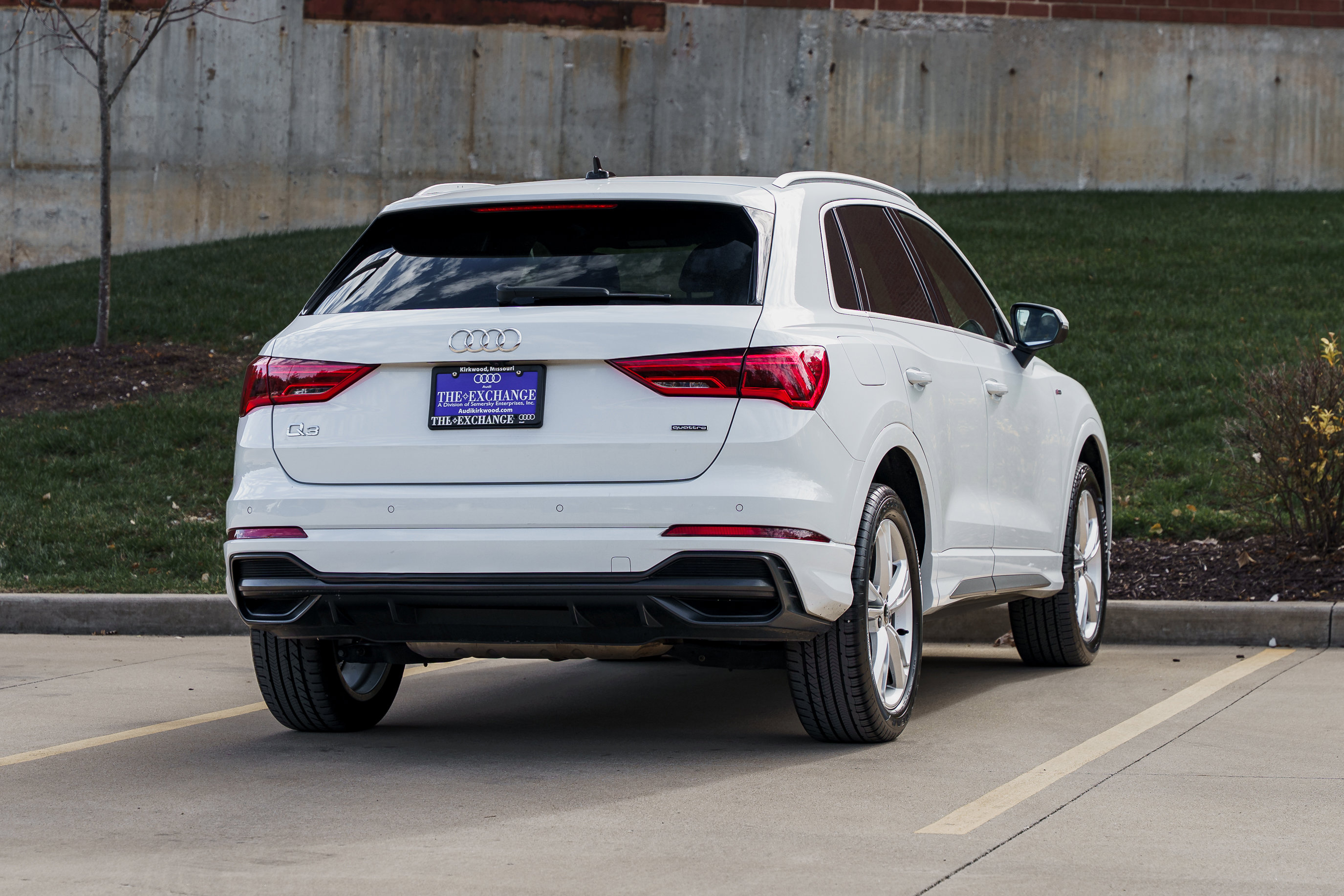 2022 Audi Q3 S line Premium Plus photo 3