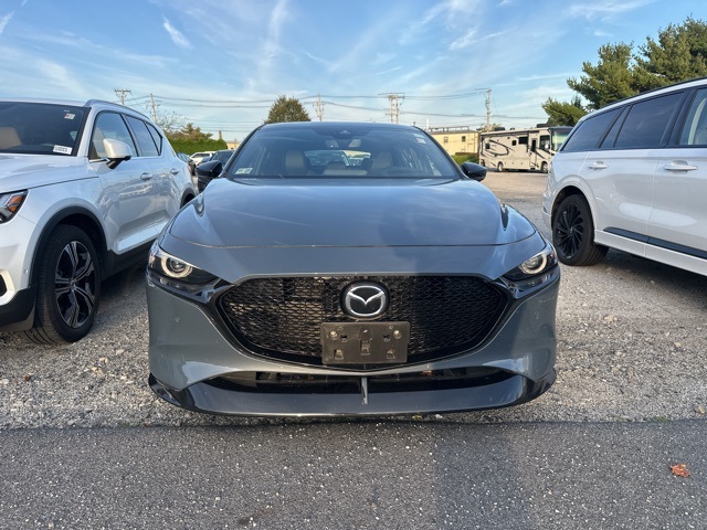 2021 Mazda Mazda3 Premium Plus photo 2