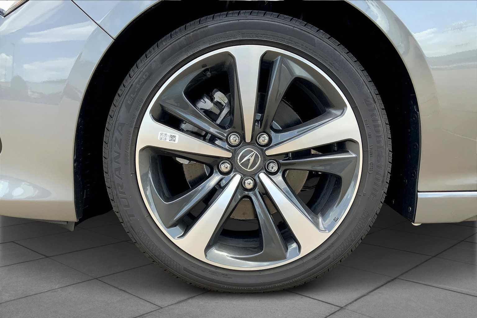 2025 Acura TLX Technology photo 12