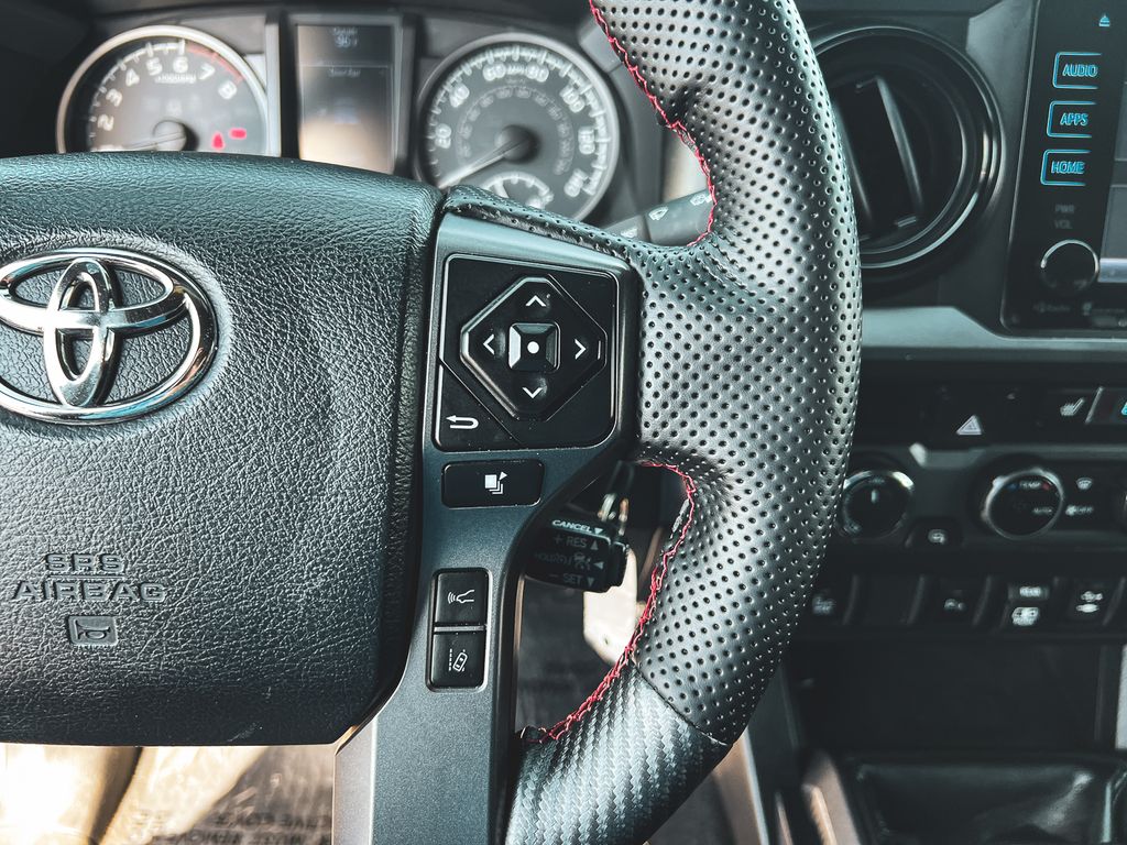 2018 Toyota Tacoma V6 photo 23