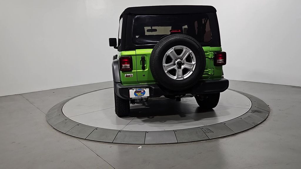 2019 Jeep Wrangler Sport S photo 4