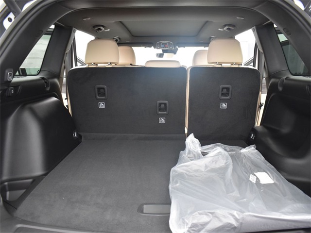 2025 Jeep Grand Cherokee Limited photo 3