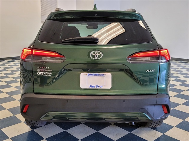 2023 Toyota Corolla Cross XLE photo 9