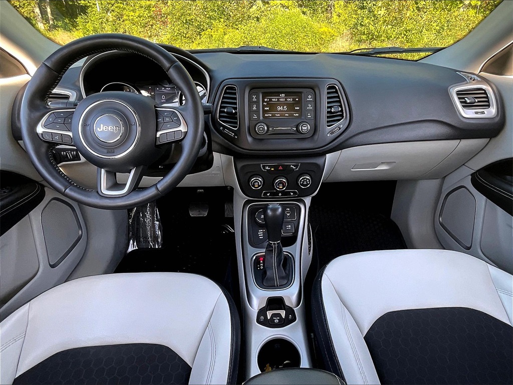 2018 Jeep Compass Latitude photo 20