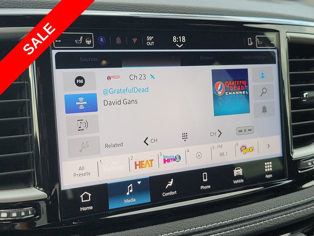 2025 Chrysler Pacifica photo 26