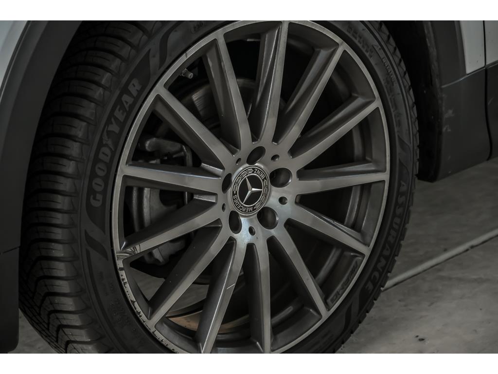2022 Mercedes Benz GLB 250 4MATIC photo 5