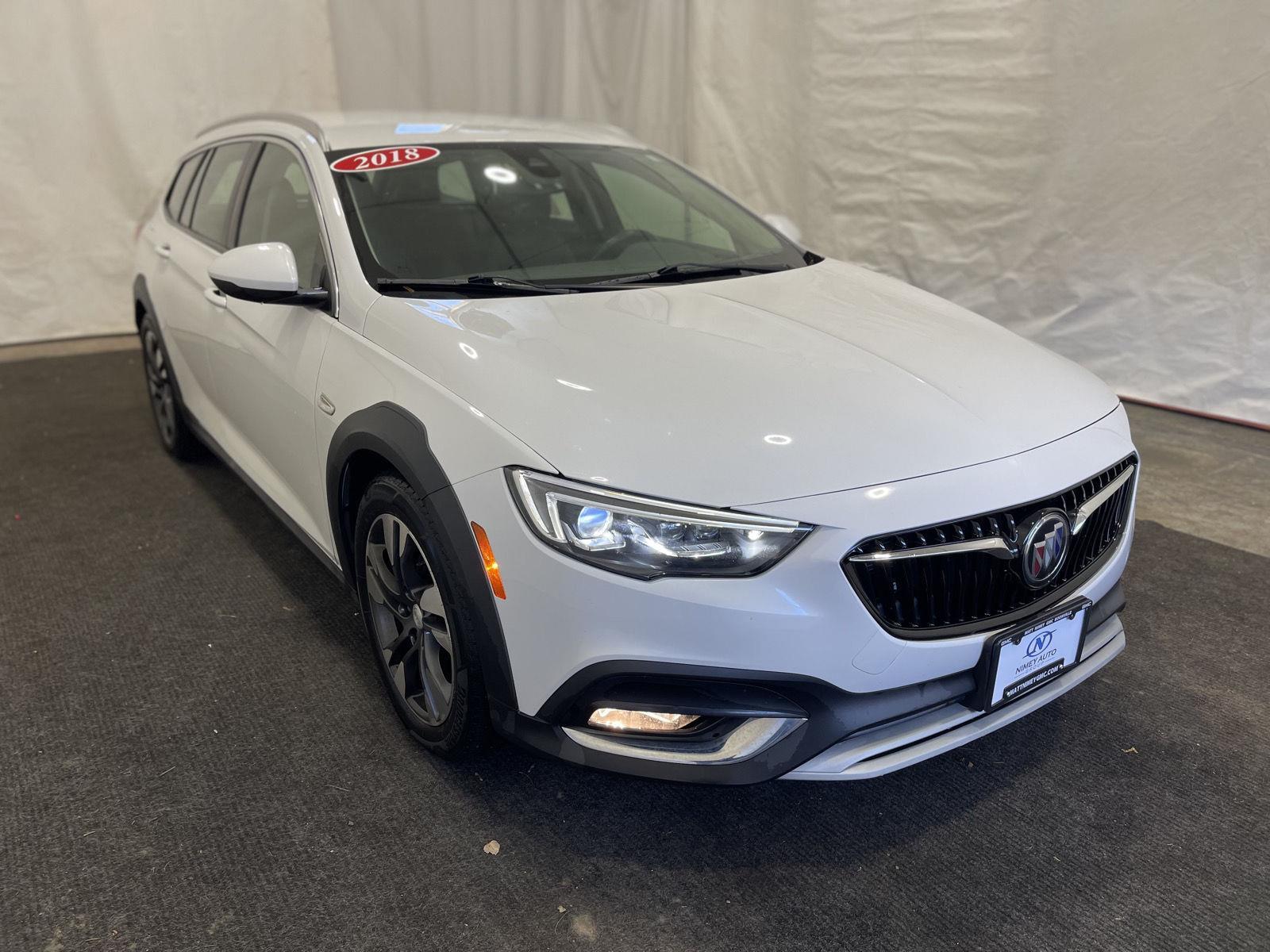 2018 Buick Regal TourX Essence photo 3