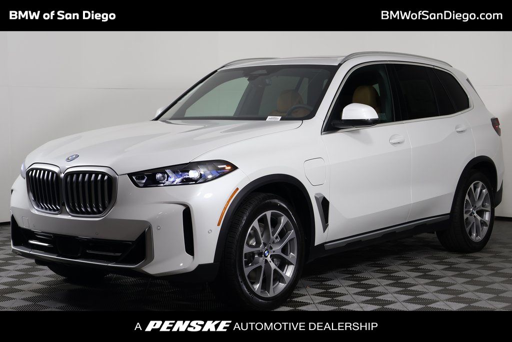 2026 BMW X5 50e's photo