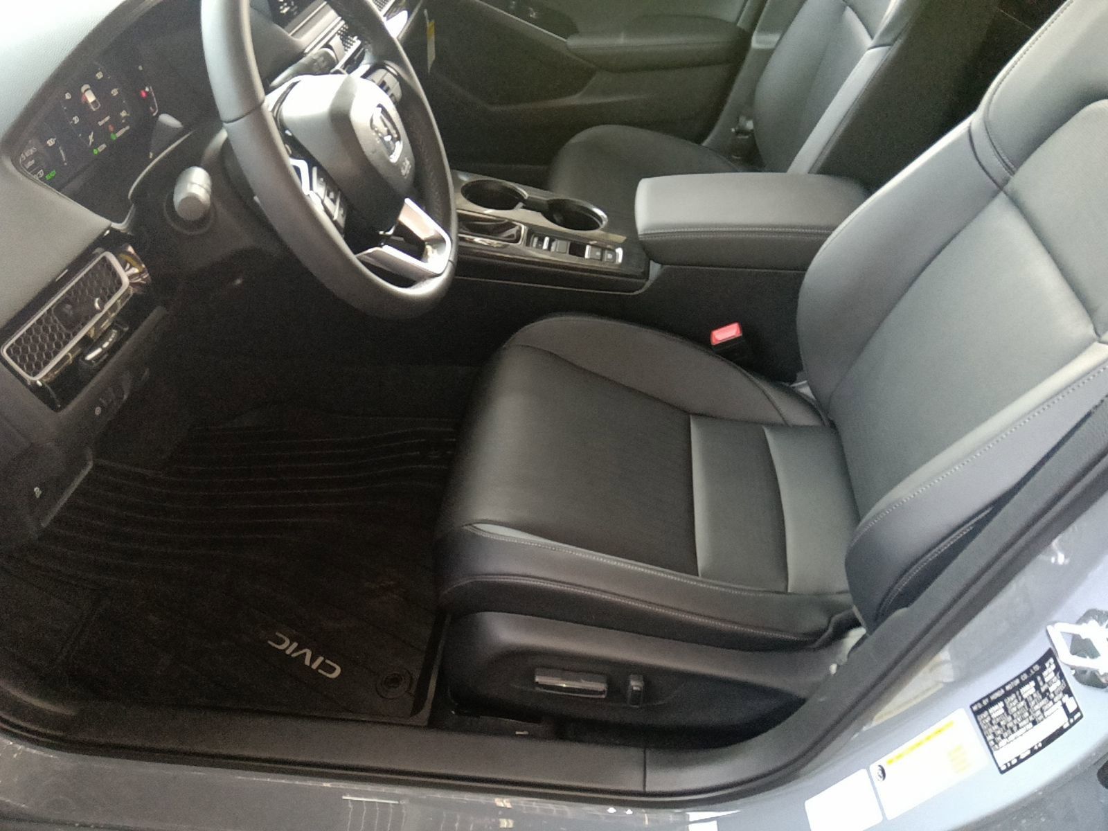 2025 Honda Civic Hatchback Hybrid Sport Touring photo 12