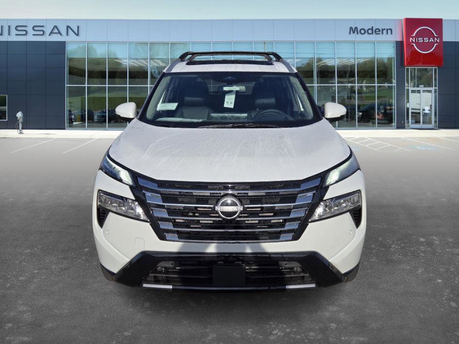 2026 Nissan Rogue Platinum photo 2