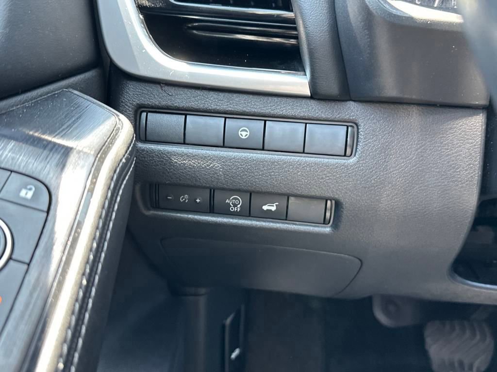 2023 Nissan Rogue SL photo 18