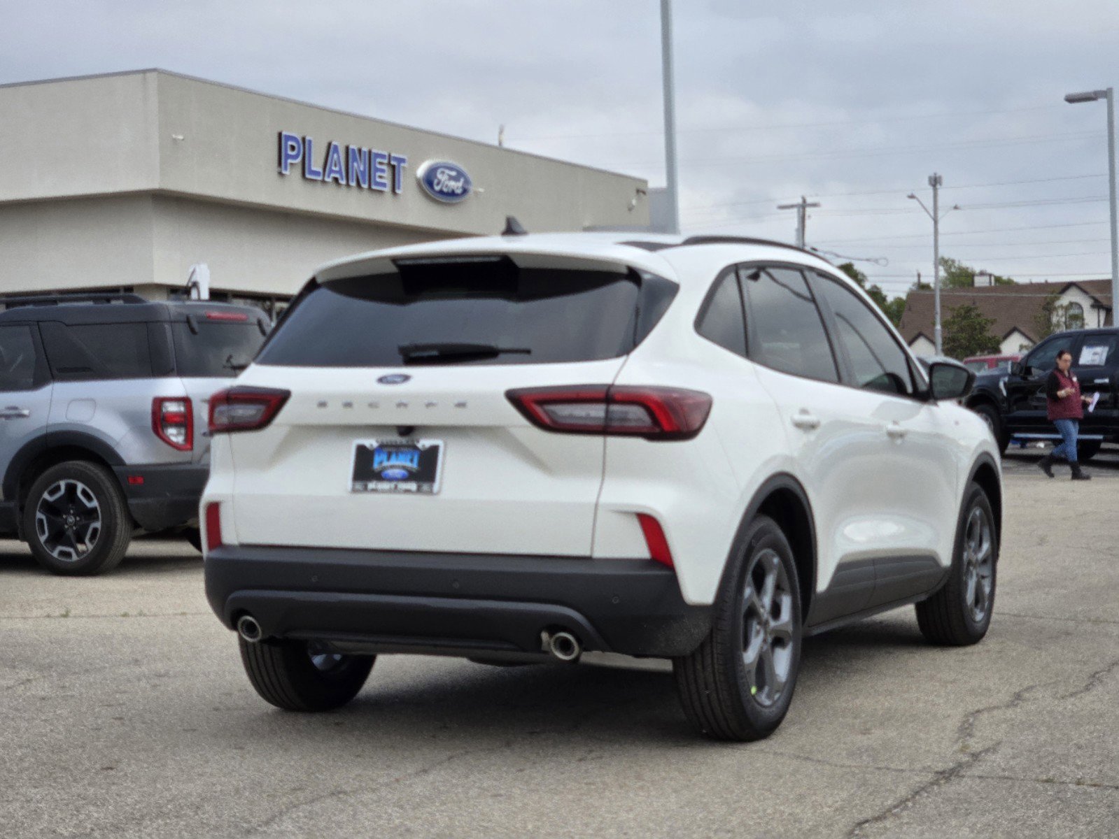 New 2025 Star White Metallic Tri-Coat Ford ST-Line image 4