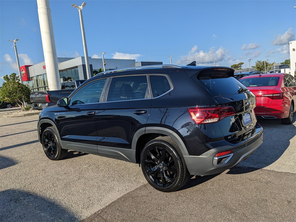 2024 Volkswagen Taos SE photo 5