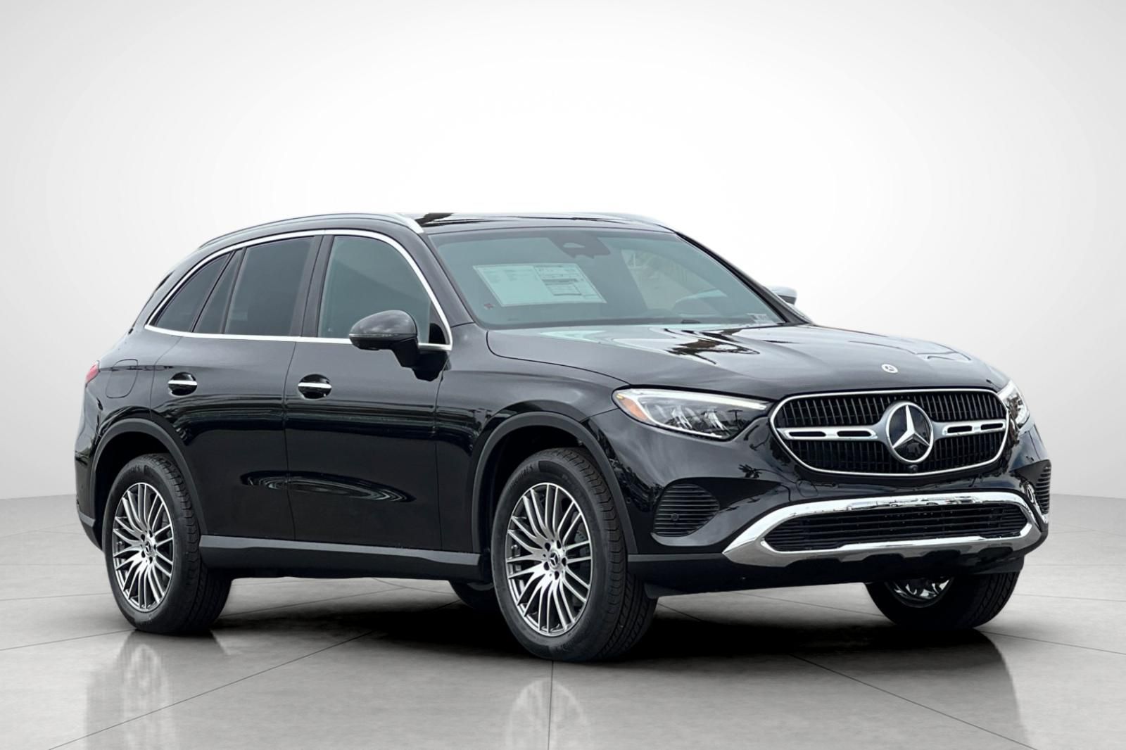 2025 Mercedes Benz GLC 300 photo 26
