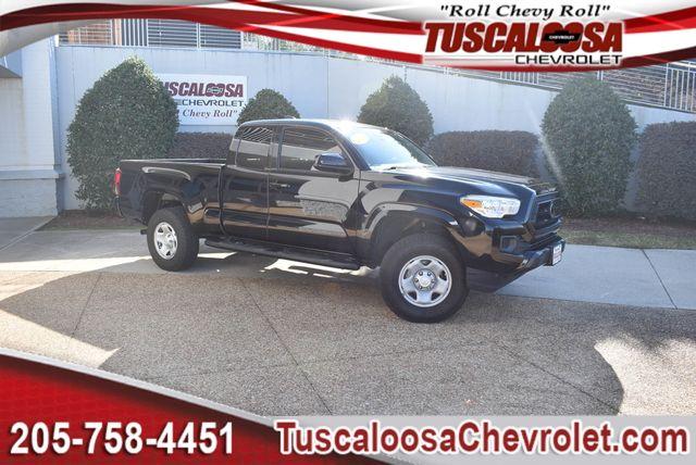 2022 Toyota Tacoma SR's photo