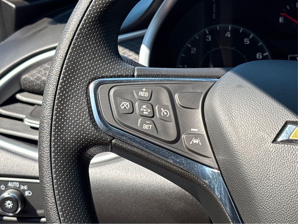 2023 Chevrolet Malibu LS photo 13