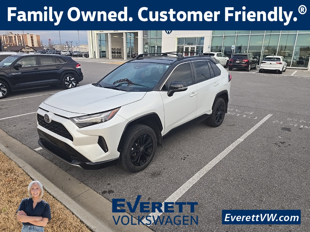 2023 Toyota RAV4 XSE's photo