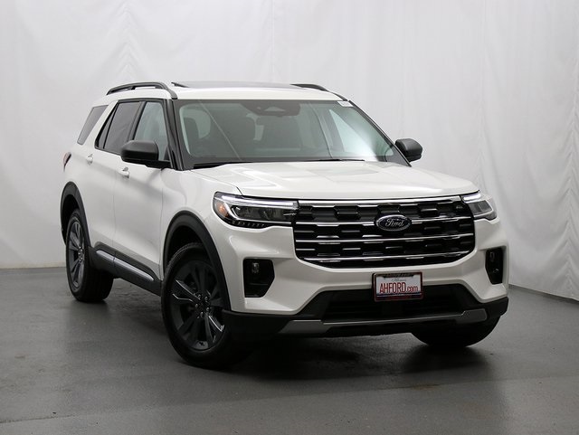 2025 Ford Explorer Active's photo