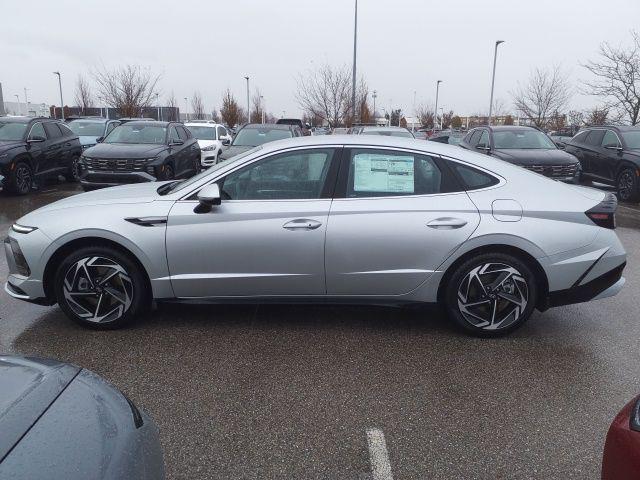 2026 Hyundai Sonata SEL's photo
