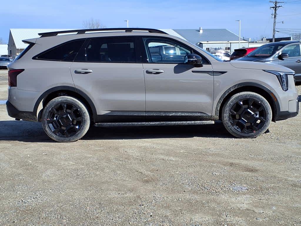 2025 Kia Sorento X-Line SX photo 2