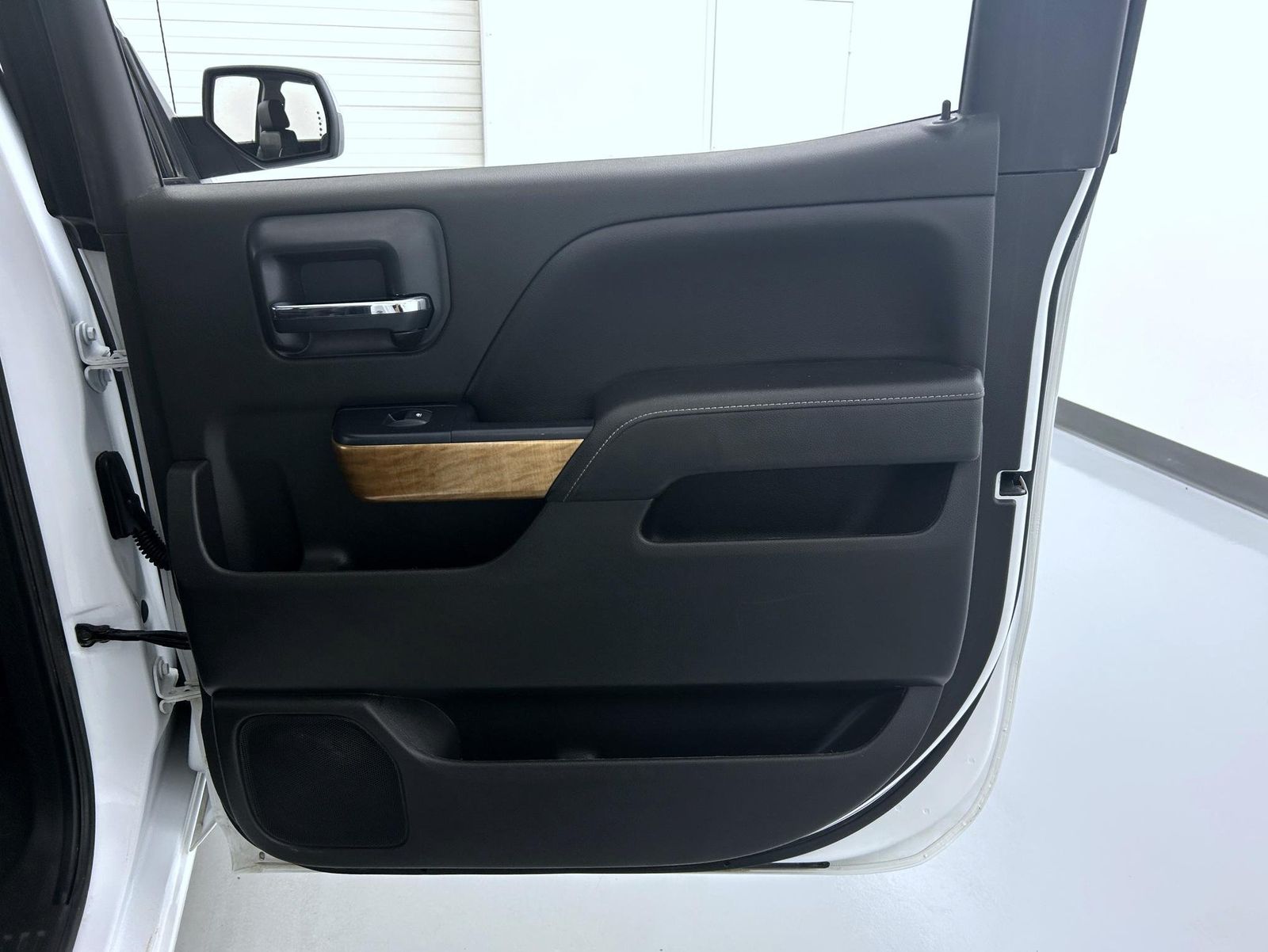 2018 Chevrolet Silverado 1500 LTZ photo 17