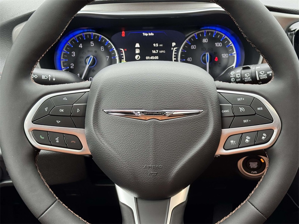 2026 Chrysler Pacifica Pinnacle photo 19