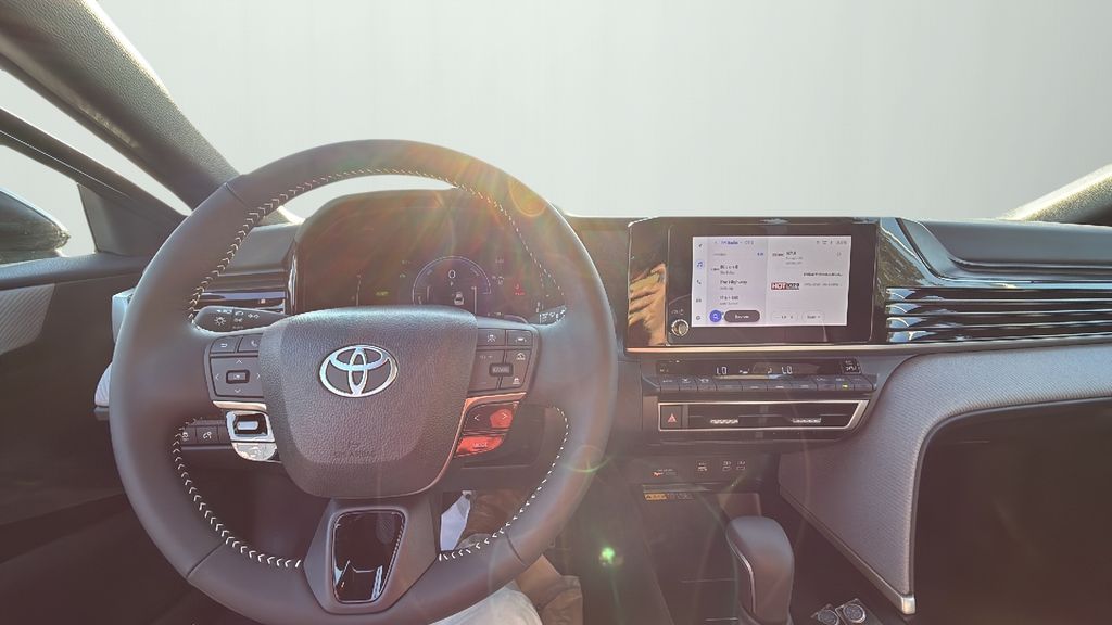 2025 Toyota Camry SE photo 11