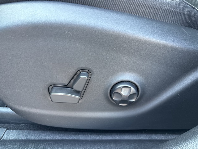 2021 Jeep Cherokee Latitude Lux photo 25